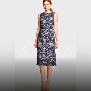 NWT -Korovilas-Abigail Lace Boat- Neck Sheath Dress in size 4